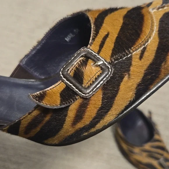 Donald J Pliner Zebra Pony Hair Heeled Mules - Picture 6 of 10